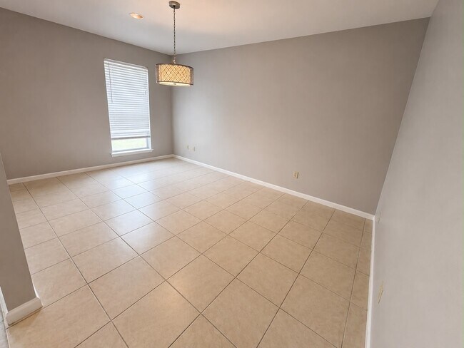 Building Photo - 10603 Silkwood Dr