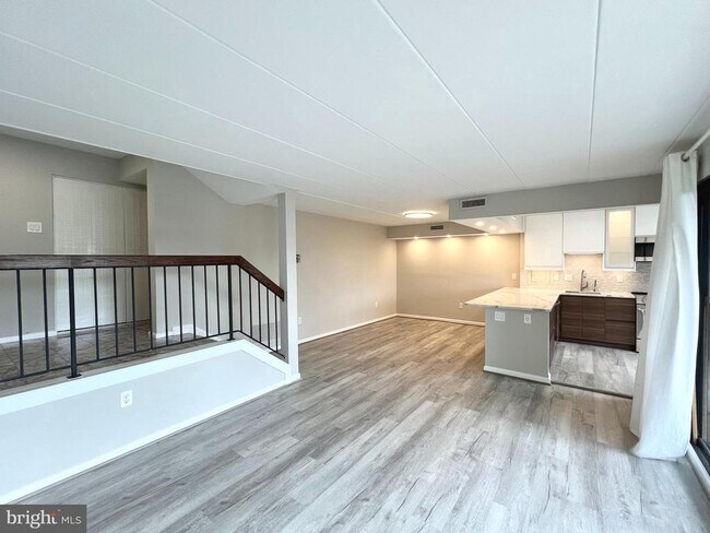 Building Photo - 118 Roberts Ln