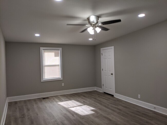 Building Photo - 2861 Forrest Hills Dr SW