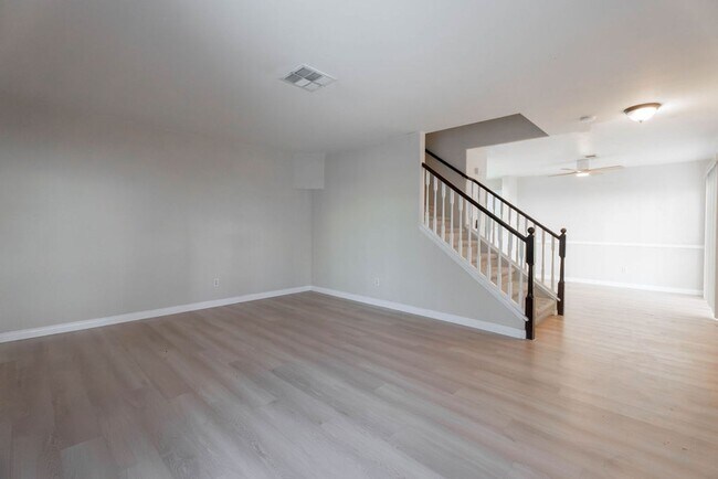 Building Photo - 8217 Diamond Star Ct