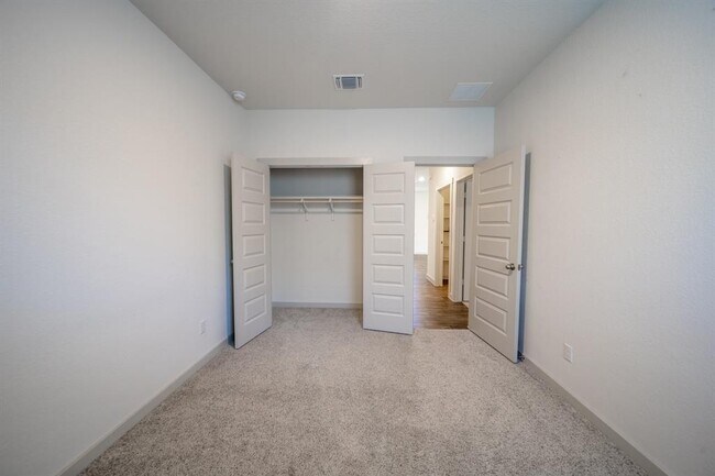 Building Photo - 119 Big Cypress Byu Rd