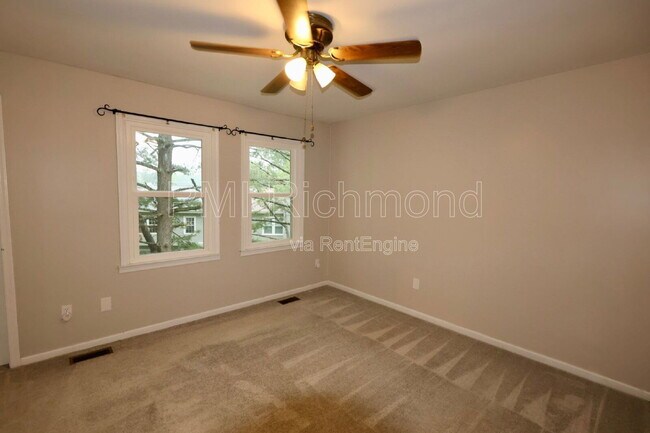 Building Photo - 1522 Presidential Dr