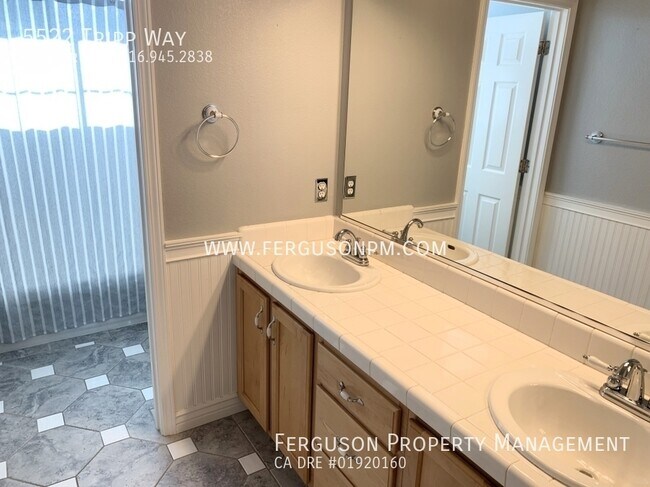 Building Photo - Gorgeous Rocklin Home with a Pool and Thre...