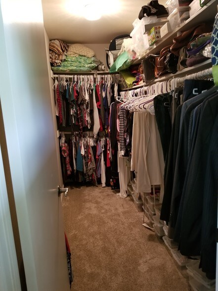 Walk in closet in master - 8830 Via Andar