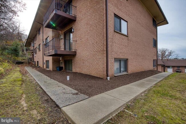 Building Photo - 1016 W Baltimore Pike