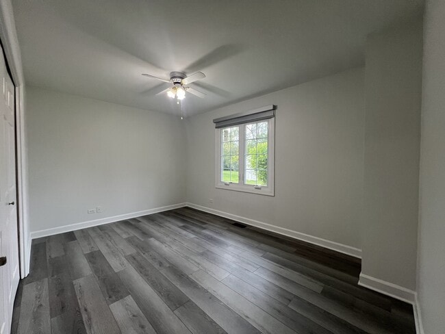 Building Photo - 1380 Rosedale Ln