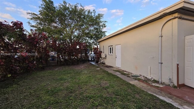 Building Photo - 950 NW 149th Terrace