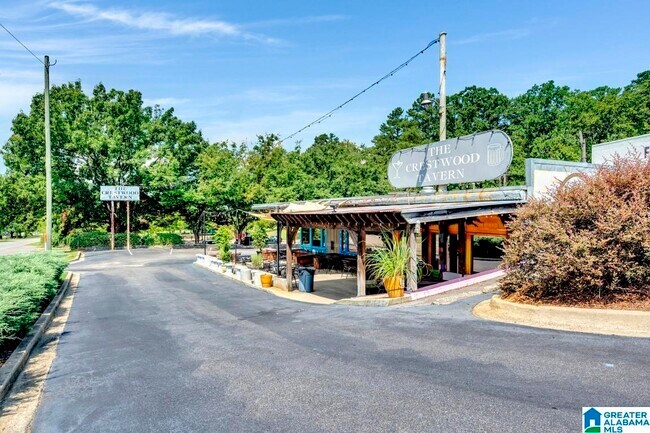 Building Photo - 5321 Crestwood Blvd