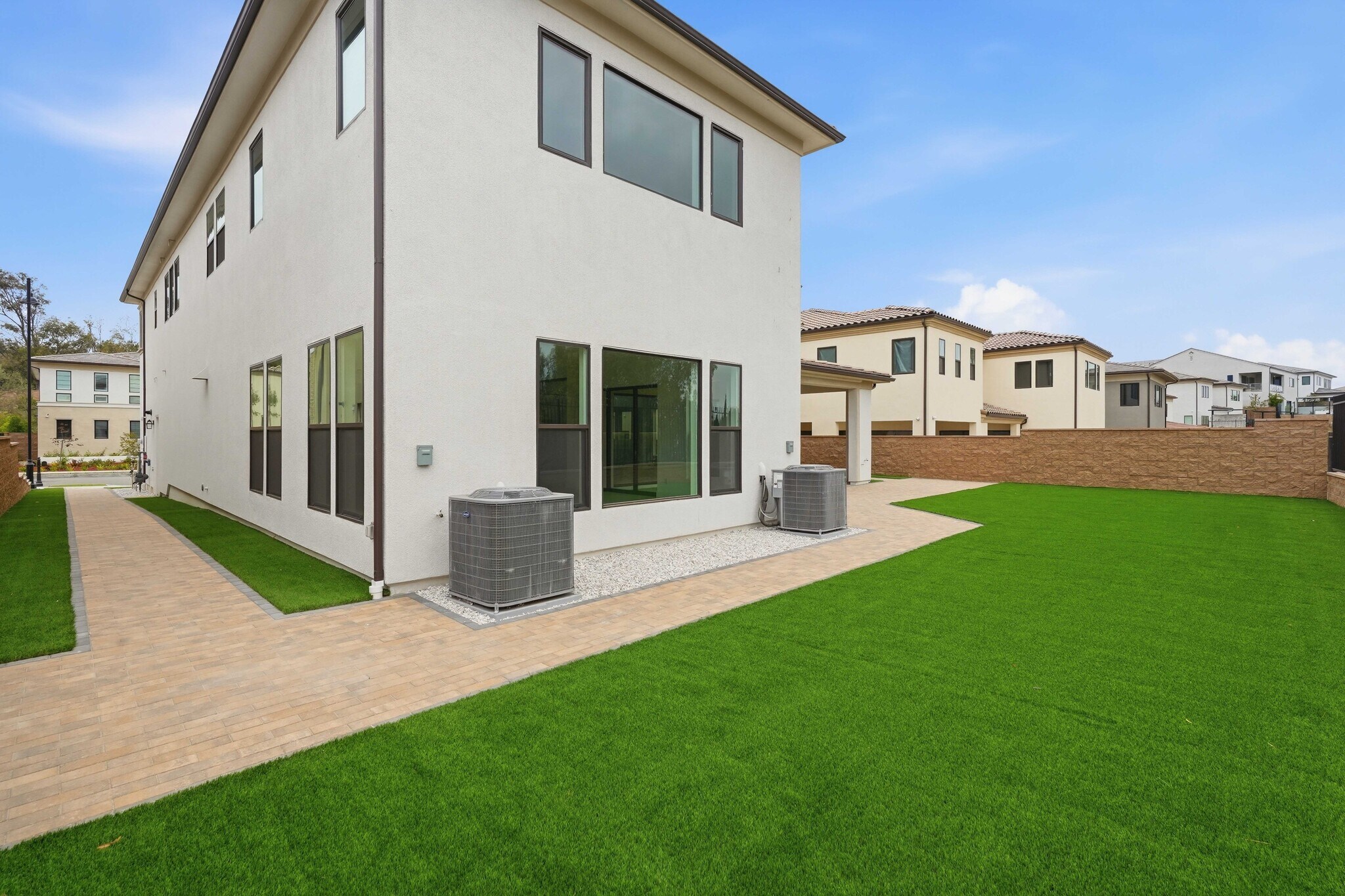 Building Photo - 20568 Edgewood Ct