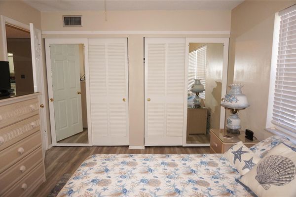 Building Photo - 4158 Tamiami Trl