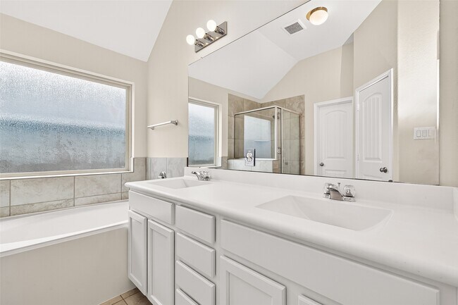 Building Photo - 2754 Little Caney Way