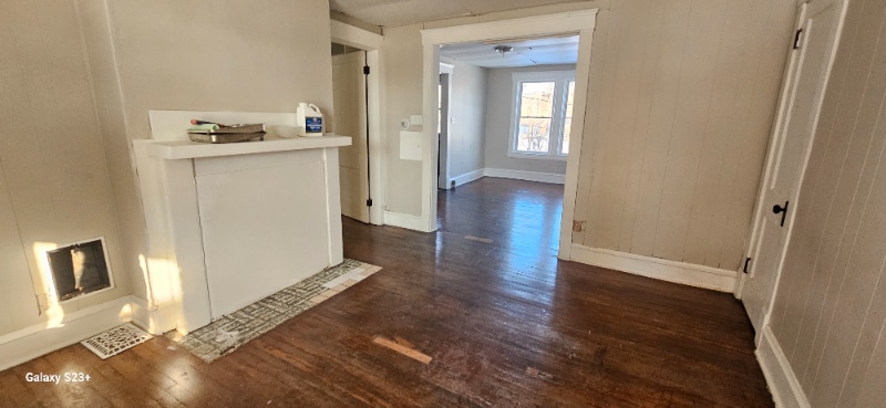 Building Photo - 563 E 118th St