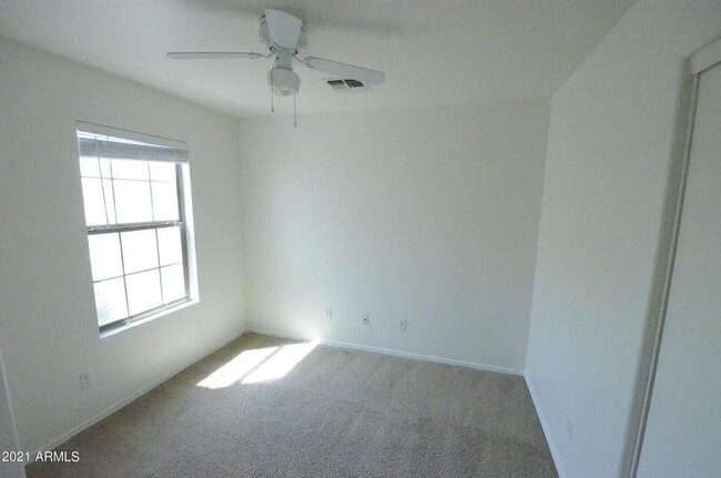 Building Photo - 7022 Cesar St