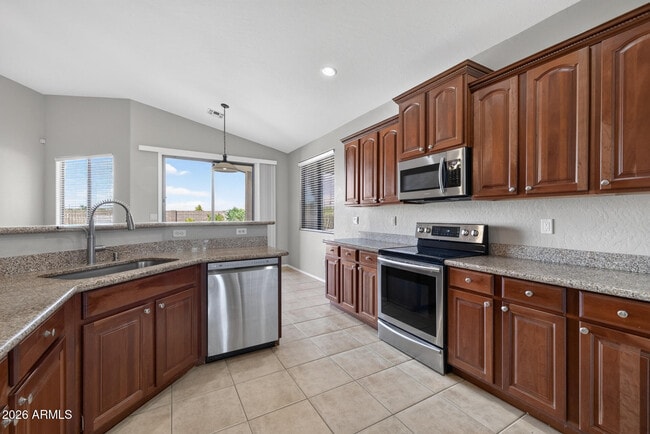 Building Photo - 3096 E Kingbird Pl