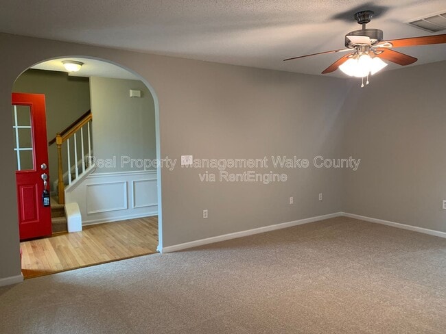 Building Photo - 400 Brierridge Dr