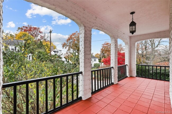 Building Photo - 1 Rutgers Pl