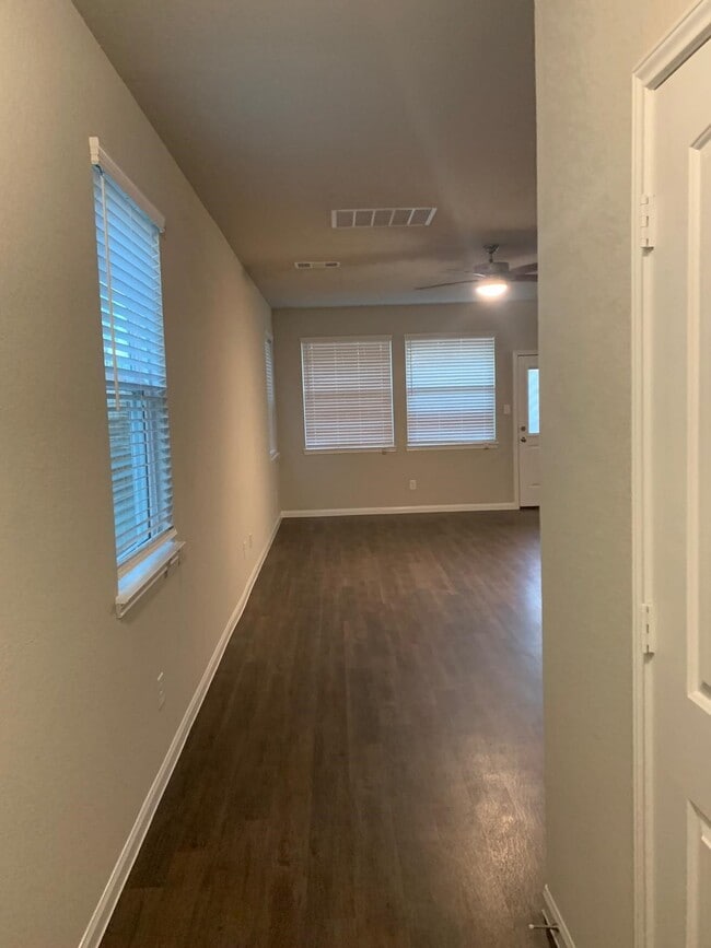 Building Photo - 24542 Lorenzo Glaze Trail