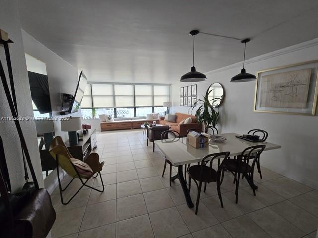 Building Photo - 1440 Brickell Bay Dr