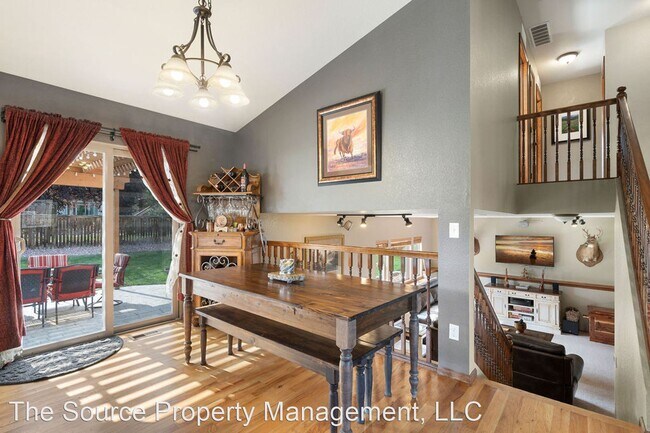 Building Photo - 3 br, 2 bath House - 4403 Cushing Dr