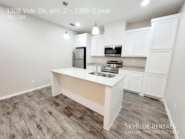 Building Photo - 1308 Vani Dr