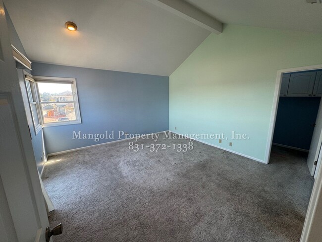 Building Photo - 4 Bedroom Ocean View Home with Private Balcony & Deck