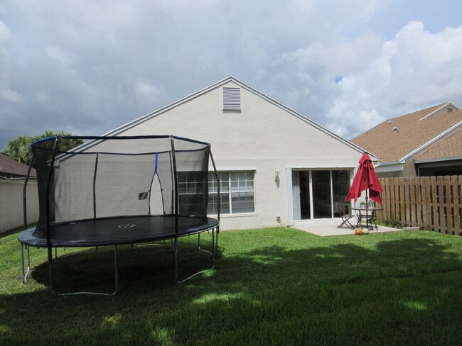 Building Photo - 22444 Middletown Dr