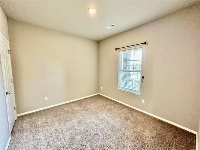 Building Photo - 433 North Drewrys Bluff Drive
