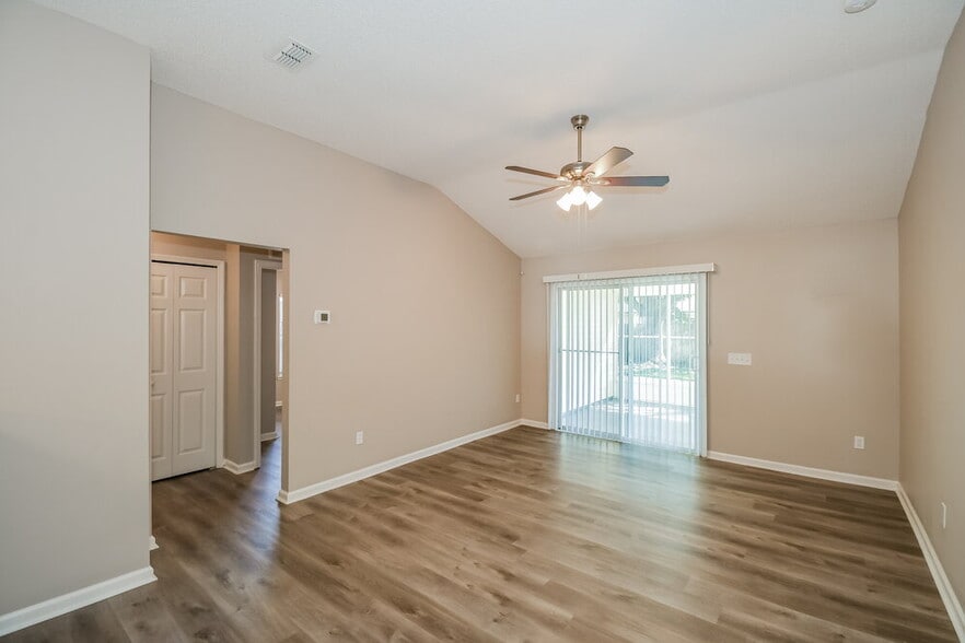 Building Photo - 8422 Stelling Dr S