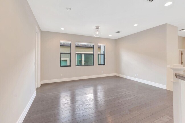 Building Photo - 16317 Cabernet Dr