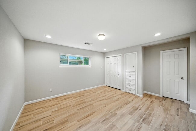 Building Photo - 4003 Mischire Dr
