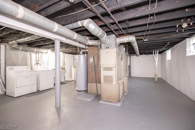 Building Photo - 3436 W 91st St