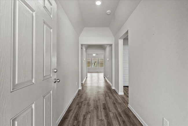 Building Photo - 4302 Fenwick Rd