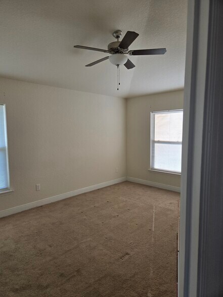 Building Photo - 3376 N Michener Pt