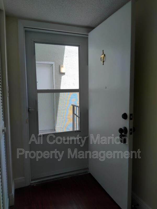 Building Photo - 631 Silver Pass