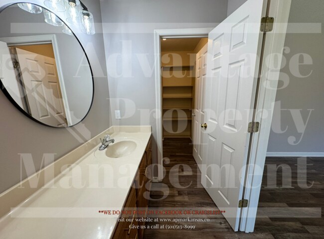 Building Photo - Dream home in Conway, AR!