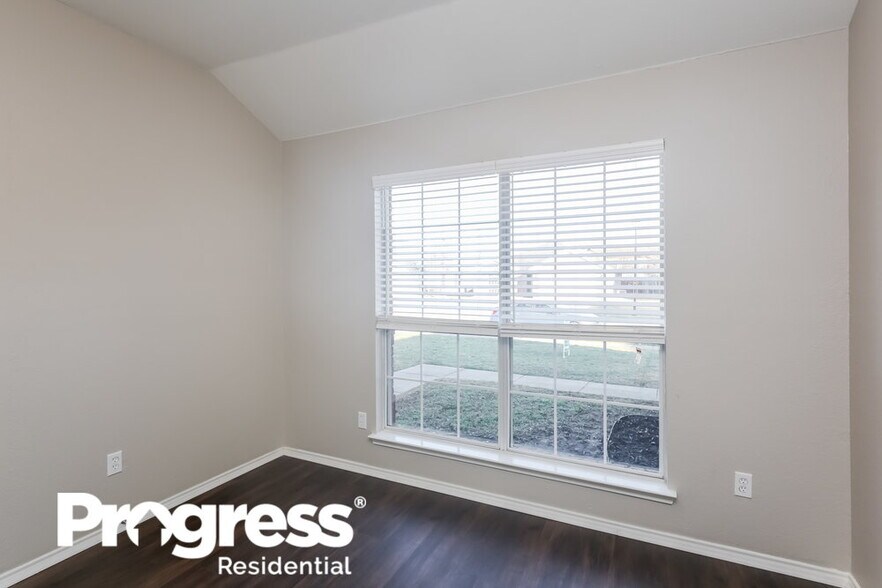 Building Photo - 1016 Winding Creek Dr