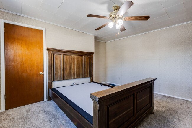 Building Photo - AVAILABLE NOW! 3 bed, 2 bath AMAZING House in Allentown!!!