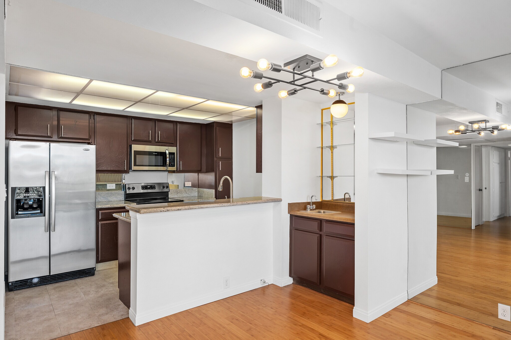 Building Photo - 10535 Wilshire Blvd