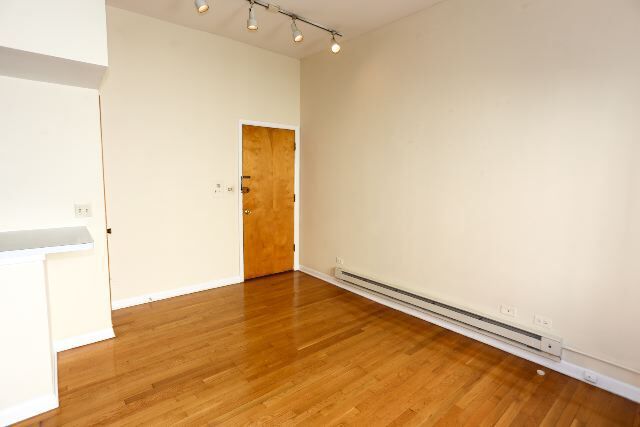 Building Photo - 1538 N Dearborn St