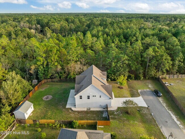 Building Photo - 711 Tuscarora Dr