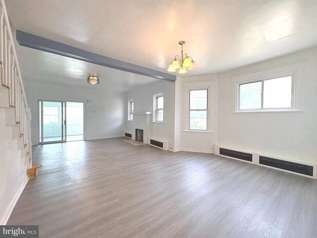 Building Photo - 2241 Knorr St