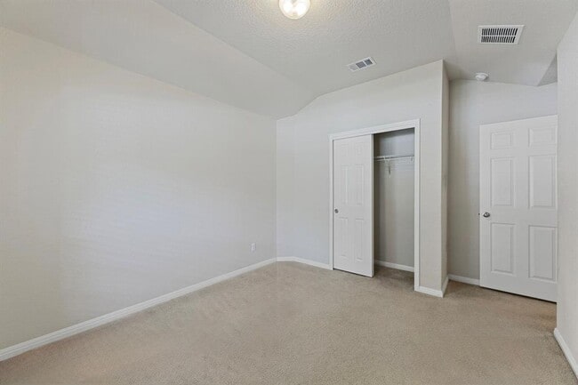 Building Photo - 410 Brazoria Trail