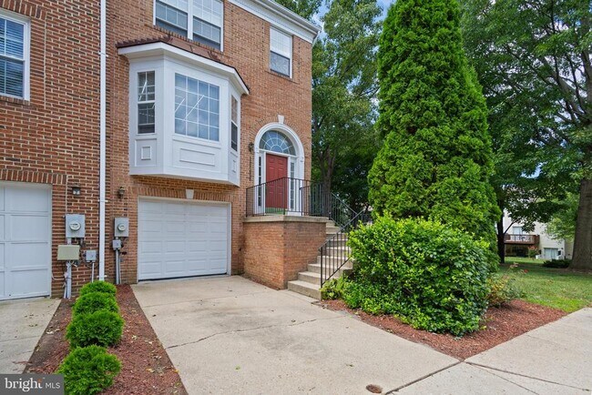 Building Photo - 18506 Carriage Walk Cir