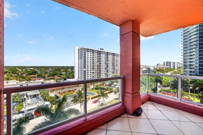 Building Photo - North Ocean Boulevard, Fort Lauderdale, FL 33308 - 2 BR 2 BA condo