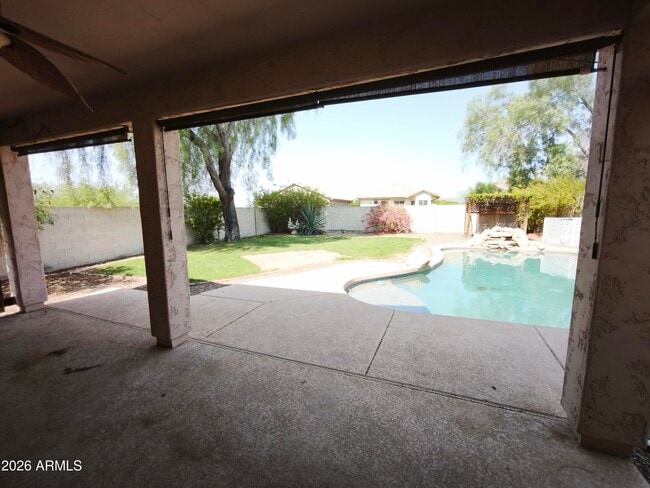 Building Photo - 42914 N Hudson Ct