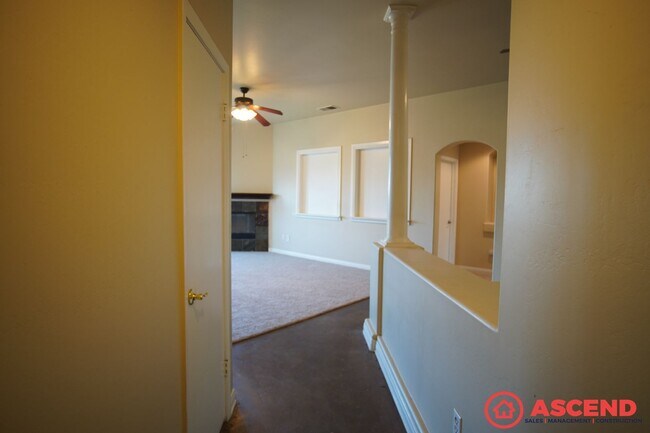 Building Photo - 5305 Pine Grove Ct