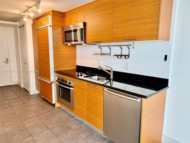 Building Photo - 50 Biscayne Blvd