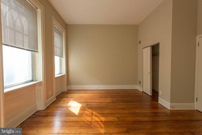 Building Photo - 727 Spruce St