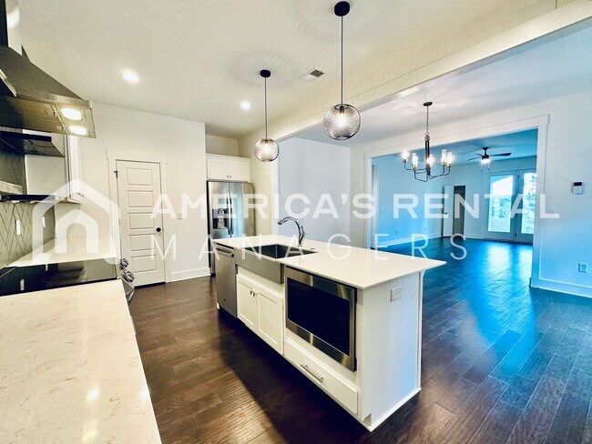 Building Photo - Home for Rent in Vestavia Hills!!! Available to View with a 48-hour notice!