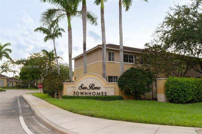 Building Photo - 6061 SW 19th Ct
